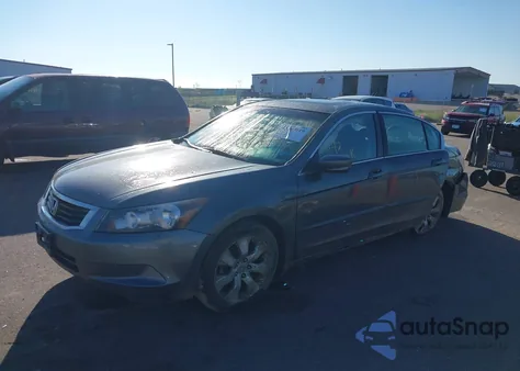 2010 Honda Accord 2.4 Ex-L z USA, uszkodzony, nr VIN 1HGCP2F82AA141179